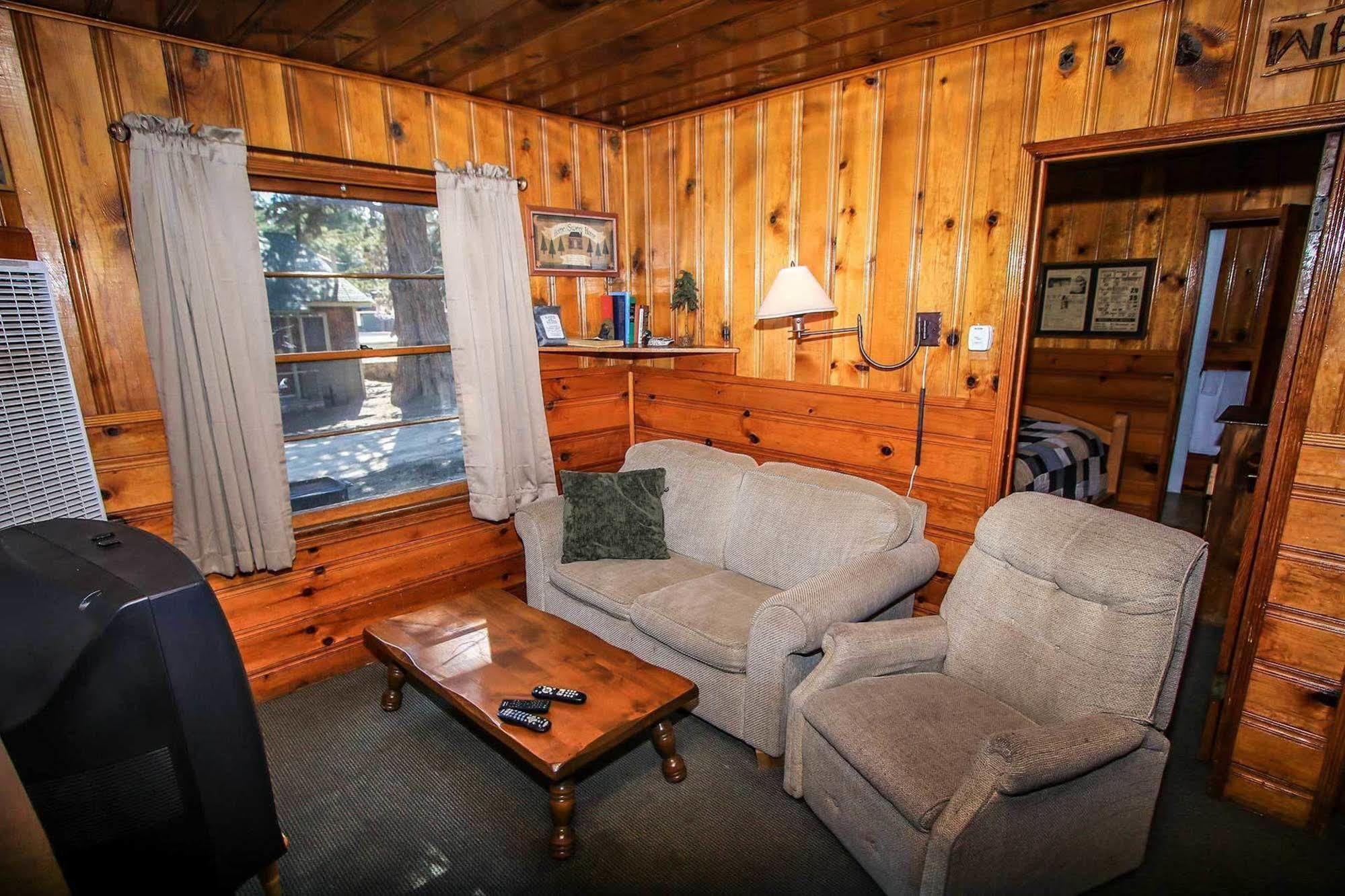 Shore Acres Lodge บิ๊กแบร์เลค ภายนอก รูปภาพ