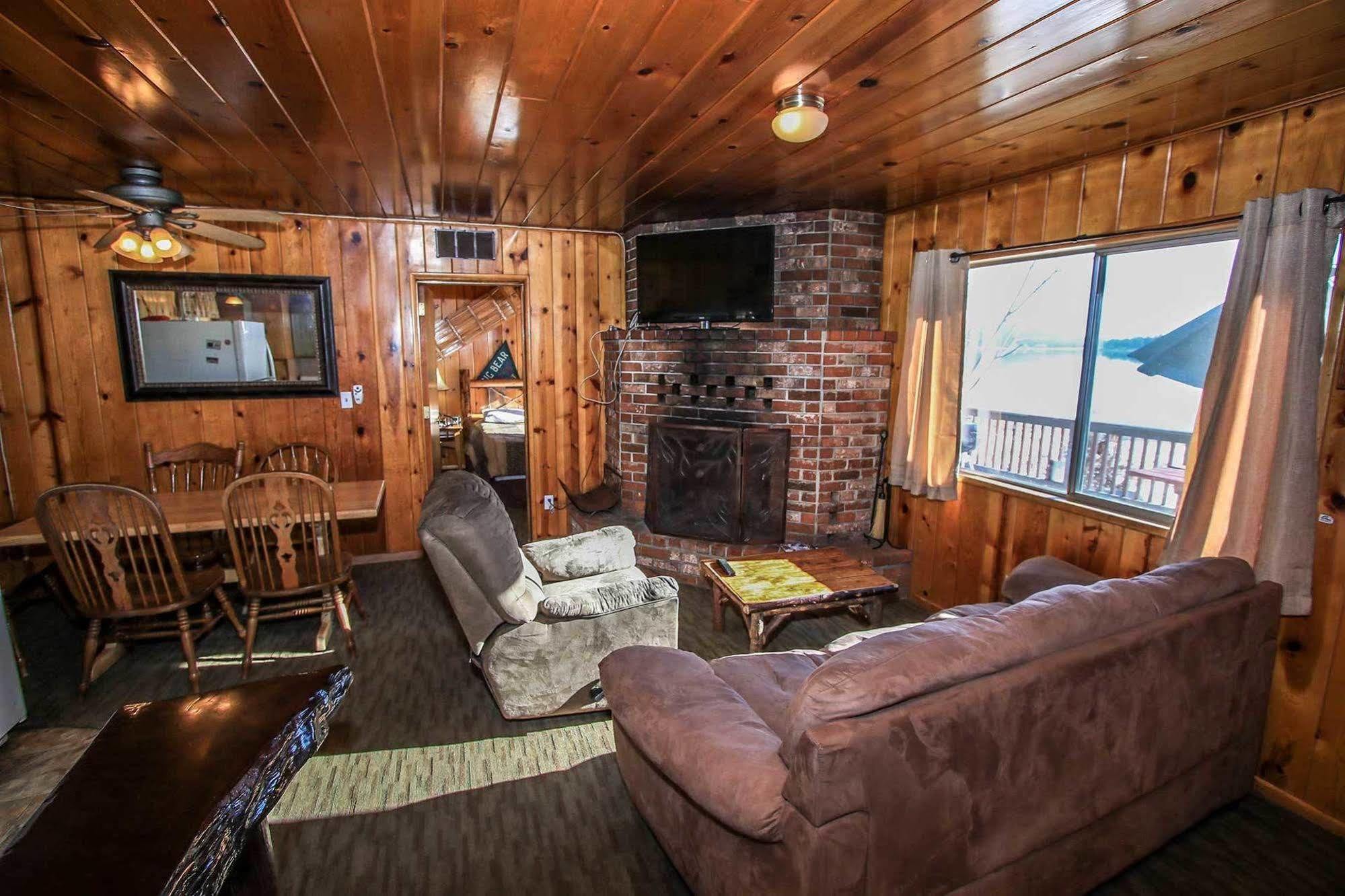 Shore Acres Lodge บิ๊กแบร์เลค ภายนอก รูปภาพ