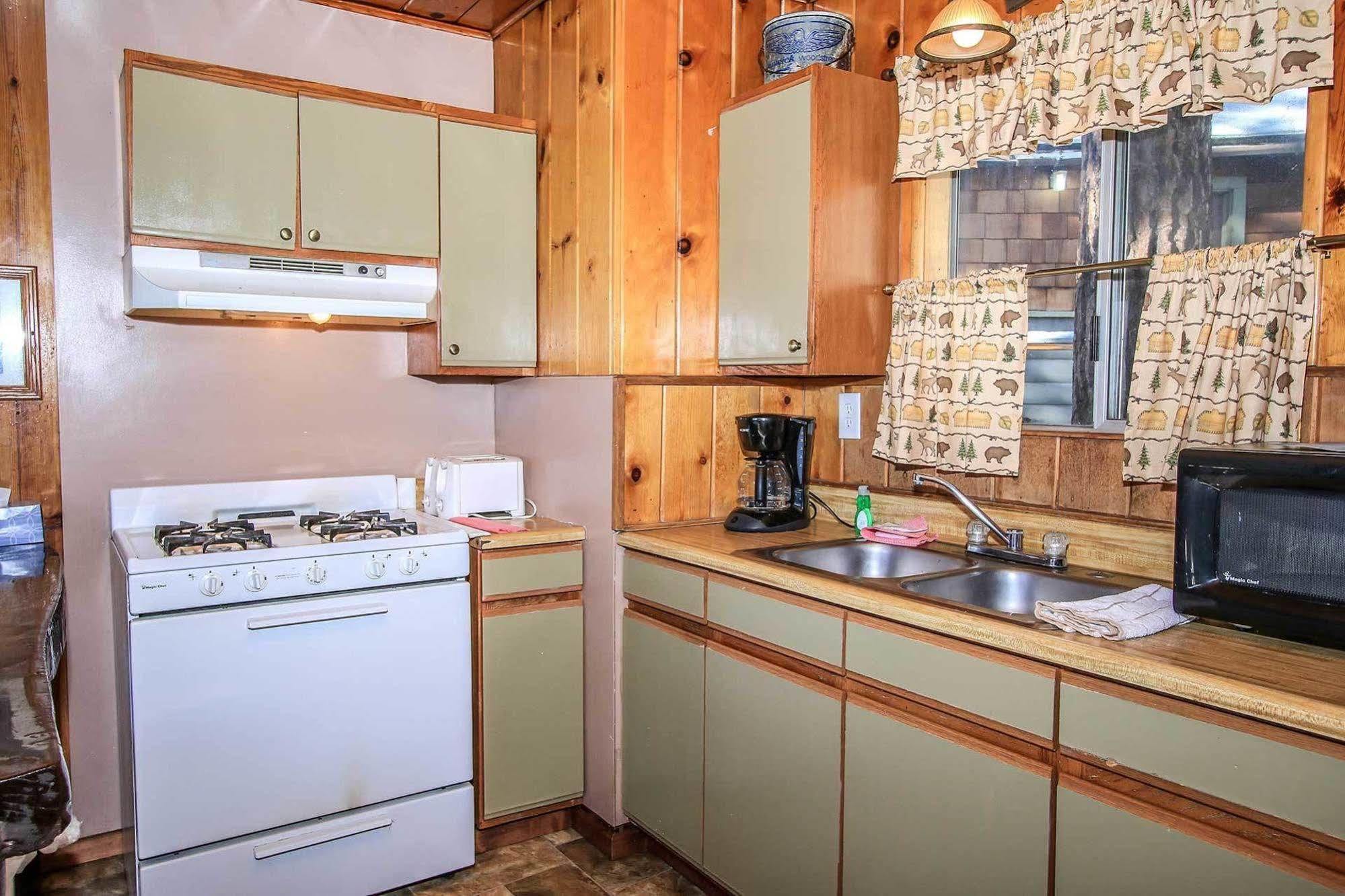 Shore Acres Lodge บิ๊กแบร์เลค ภายนอก รูปภาพ