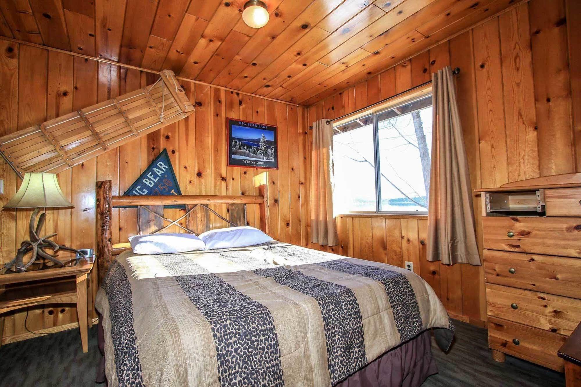 Shore Acres Lodge บิ๊กแบร์เลค ภายนอก รูปภาพ